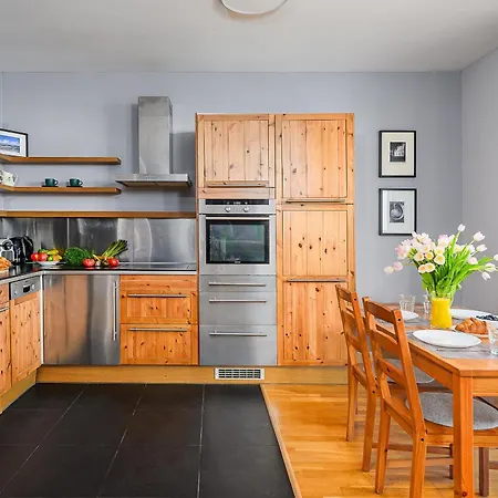 Close To Westfield Arkadia By P&o * Warsaw