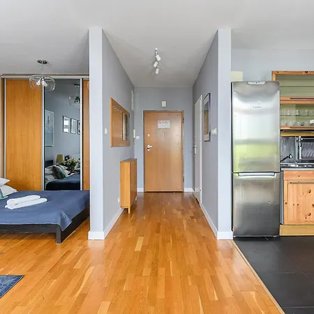 Close To Westfield Arkadia By P&o Apartment