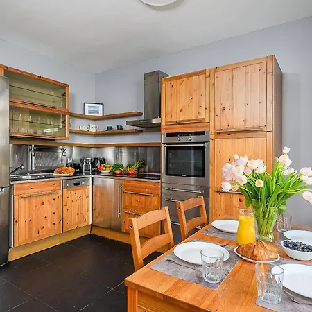 Close To Westfield Arkadia By P&o * 华沙